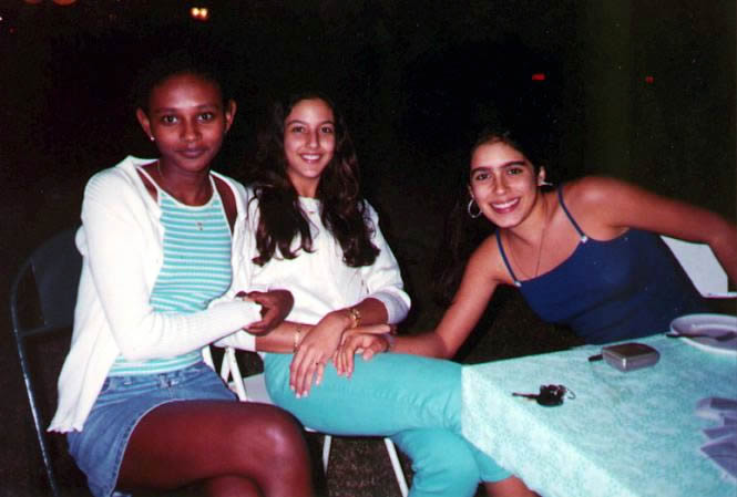 Luciana, Mariana e Mary