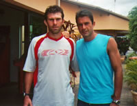 Andr&eacute; com seu irm&atilde;o Adriano
