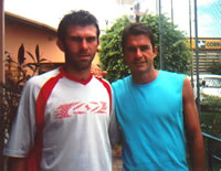 Andr&eacute; com seu irm&atilde;o Adriano